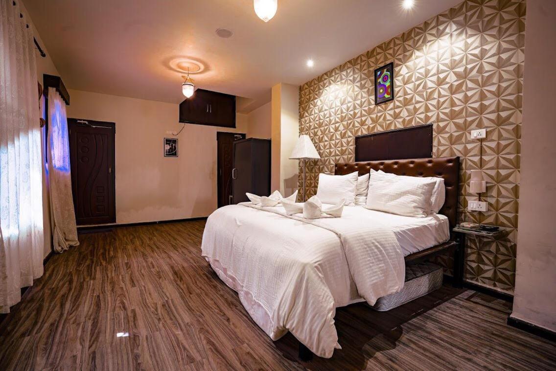 Creek Hotel - Panaji Exteriör bild